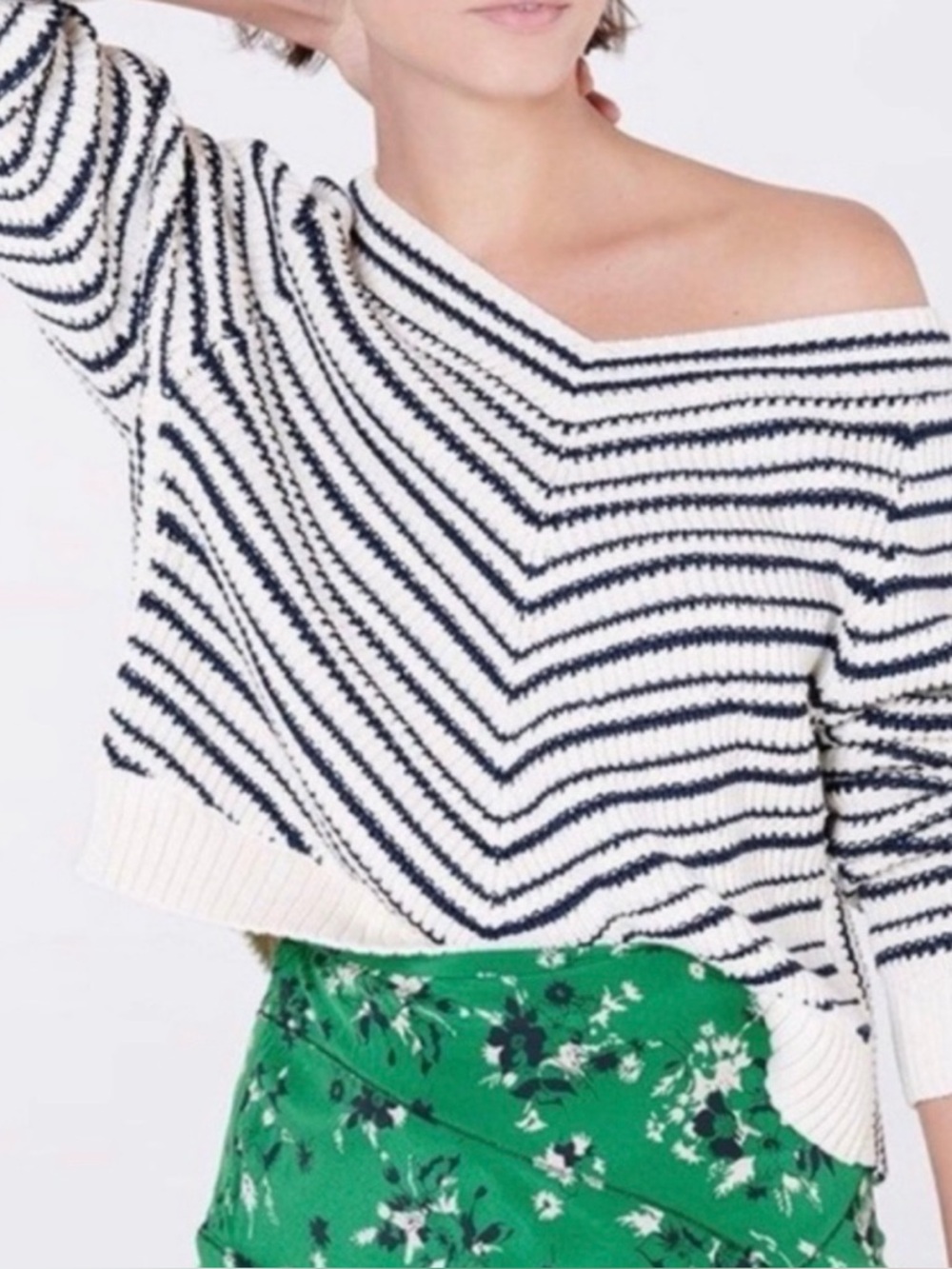 Veronica Beard Kaela Striped Navy and Cream V-Neck Women's Sweater Size Small